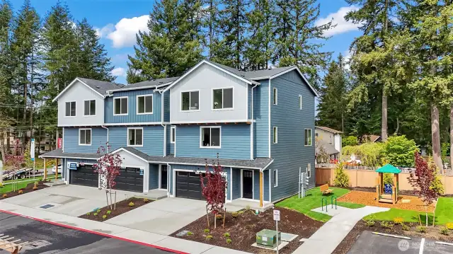 Photographs are for illustrative purposes only. Features, finishes, interior/exterior colors, landscaping and floorplan shown may vary from actual homes built.
