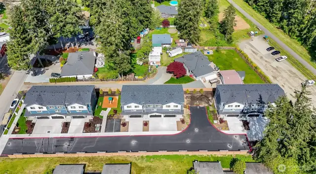Photographs are for illustrative purposes only. Features, finishes, interior/exterior colors, landscaping and floorplan shown may vary from actual homes built.