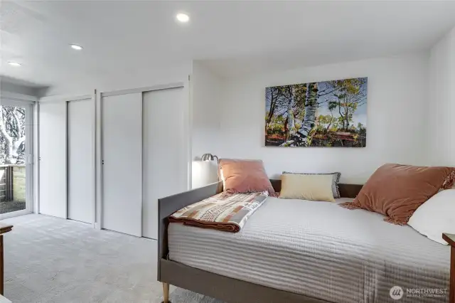 2nd bedroom/office
