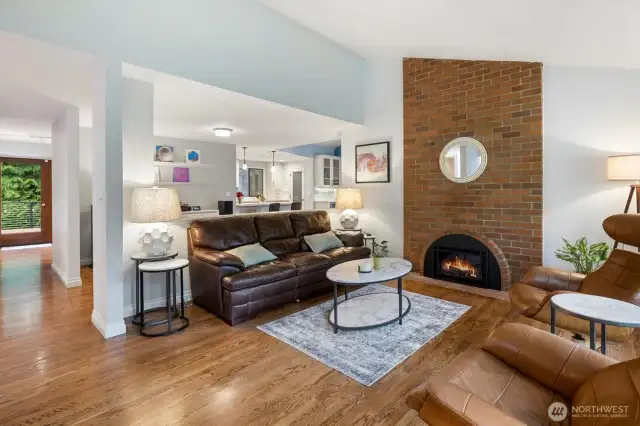 Floor to ceiling brick with gas insert.