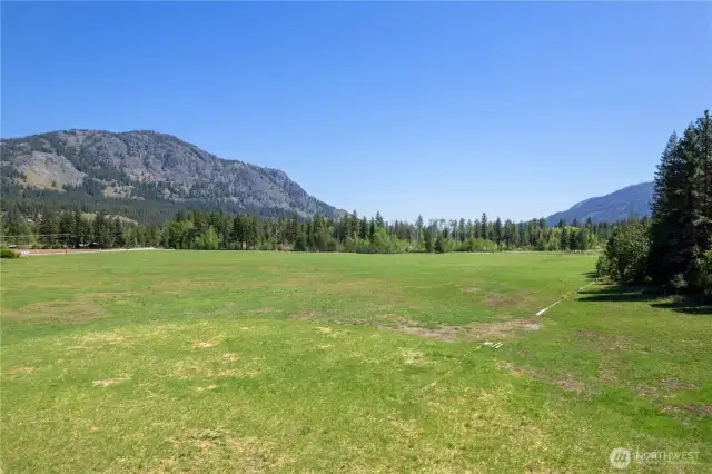 Home site with panoramic views and established utilities