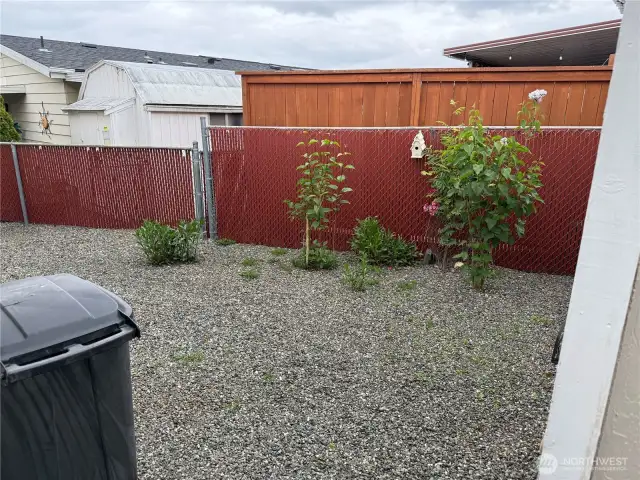 Big yard, private