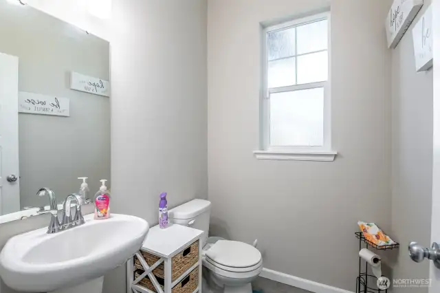 Downstairs 1/2 Bath