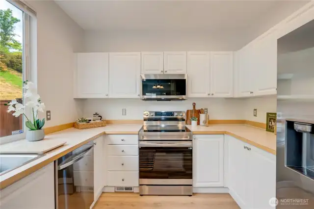Kitchen image 2