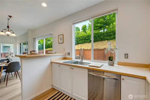 Kitchen image 3
