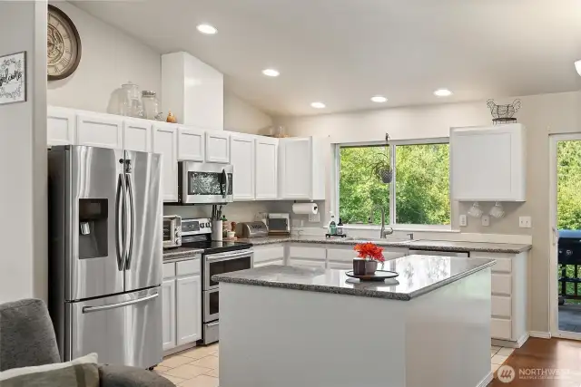 Fabulous Kitchen with Stainless Appliances