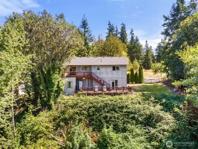 Beautiful 1 acre lot