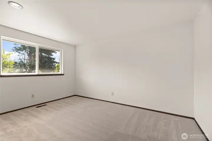 Second bedroom on main.
