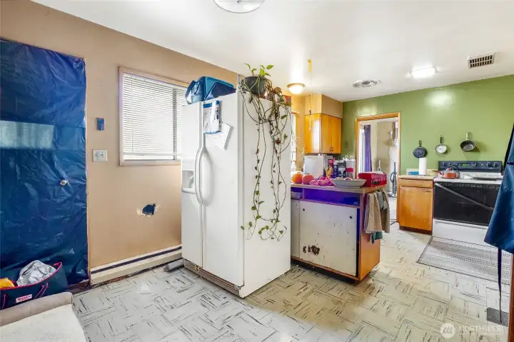 Ready for a modern touch — perfect sweat-equity project.