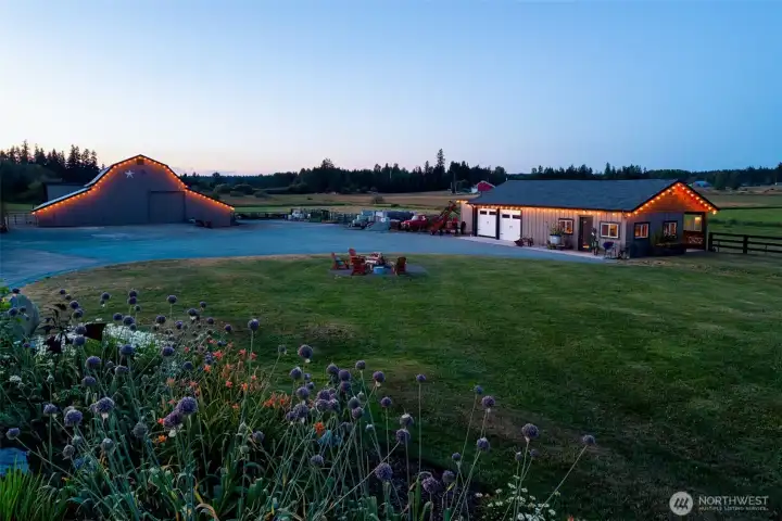 Barn & office buildings