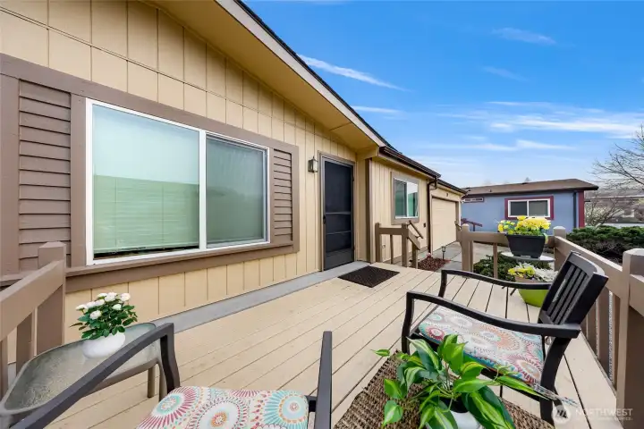 Spacious and ready for your summer time to enjoy all that South Bellingham, Fairhaven has to offer.