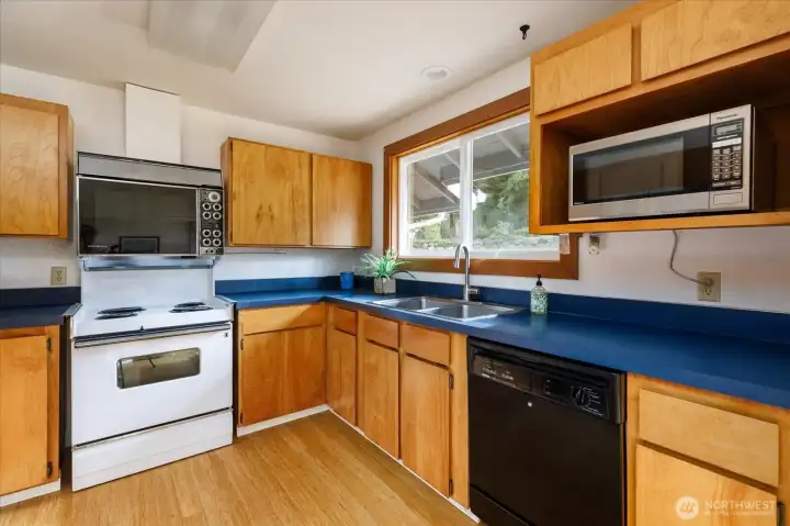 An iconic and fully functional over-the-range oven ensures you have plenty of oven space to create a celebratory feast!