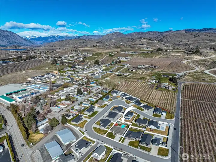 Quiet residential neighborhood just outside downtown Chelan.