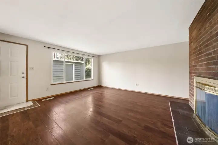 Mian Living Space 5909