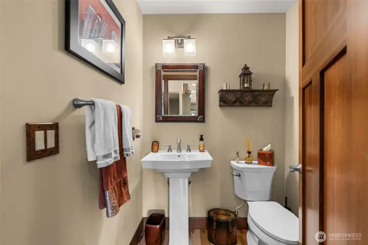 Half Bath on mkain