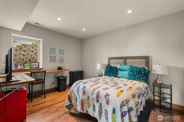 Bed 4