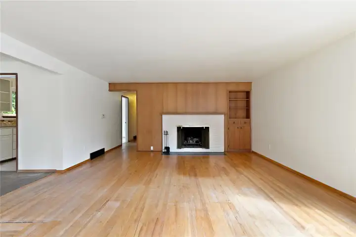 Another view of the fireplace and built-in niche. Another view of the fireplace and built-in niche.