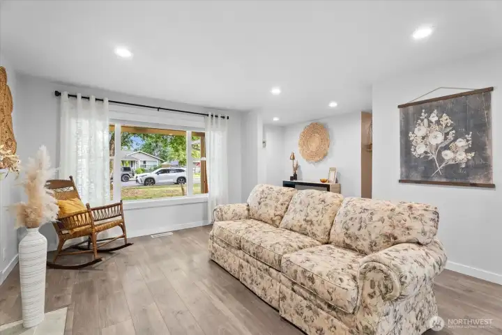 Big windows give lots of light to this space.