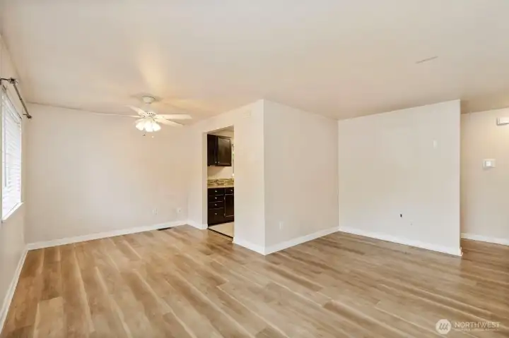 Living Room/Dining room Living Room/Dining room