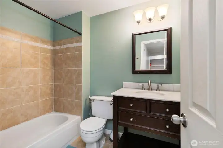 Guest Bathroom Guest Bathroom