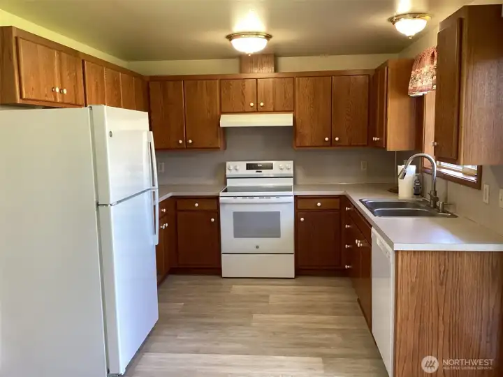 Unit A Updated Cabinets, New Appliances, New Fixtures Unit A Updated Cabinets, New Appliances, New Fixtures