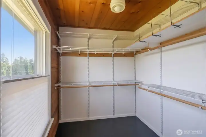 Walk-in closet