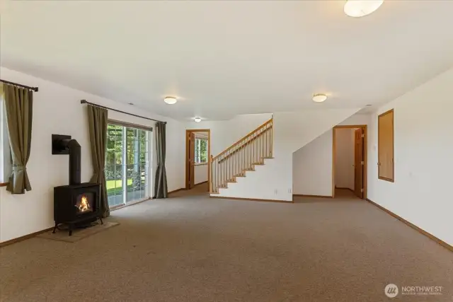 Fully finished daylight basement with gas stove, access to back yard, great space for multigenerational living
