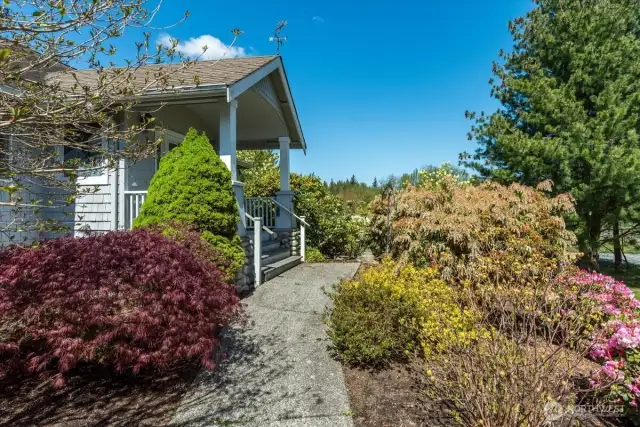 Beautiful yard with mature landscaping.