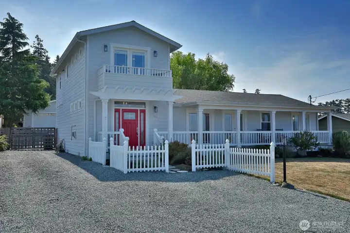 Gorgeous home right in the heart of Coupeville!
