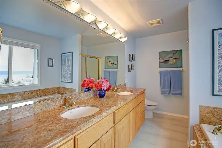 & attached en-suite bath...