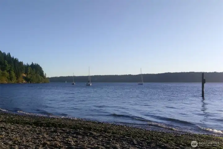Nearby Lisabuela Beachfront Park