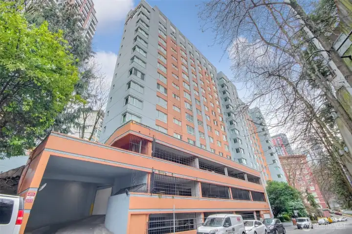 Front of the Elektra   building.