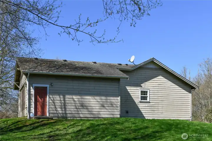 The house as you arrive