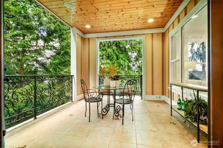 Balcony off kitchen nook