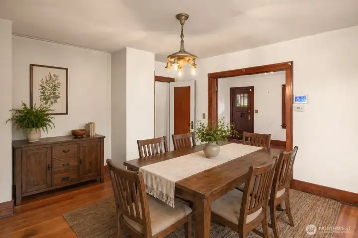 Space To Gather. Virtually Staged.