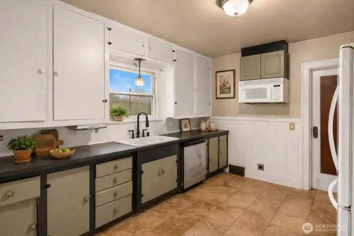 Kitchen. Virtually Staged.