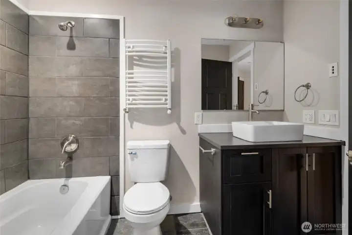 Ensuite bath for rear upstairs bedroom Ensuite bath for rear upstairs bedroom