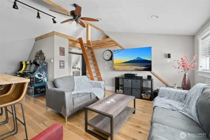 Welcome to the ADU! That is a sleeping loft up above the main bedroom. Welcome to the ADU! That is a sleeping loft up above the main bedroom.
