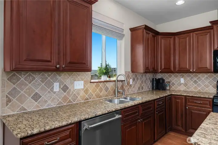 Ample counter spcae for all your cooking, baking and entertaining needs.