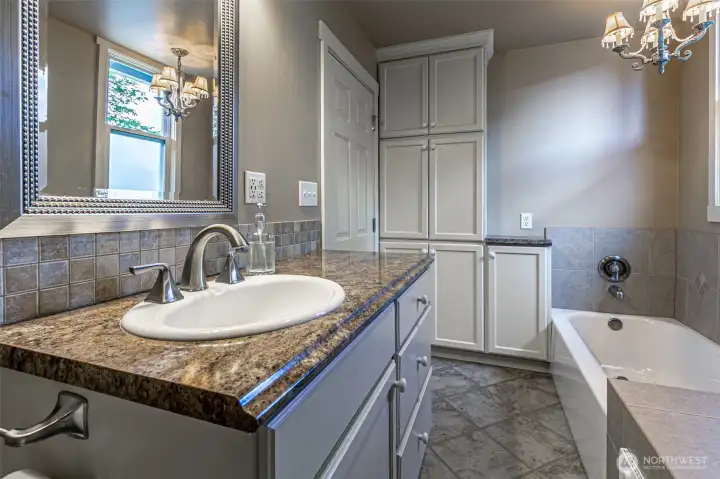 More great storage space in this large bathroom