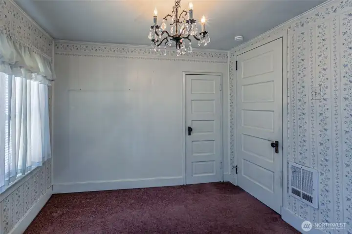 Upstairs bedroom 2