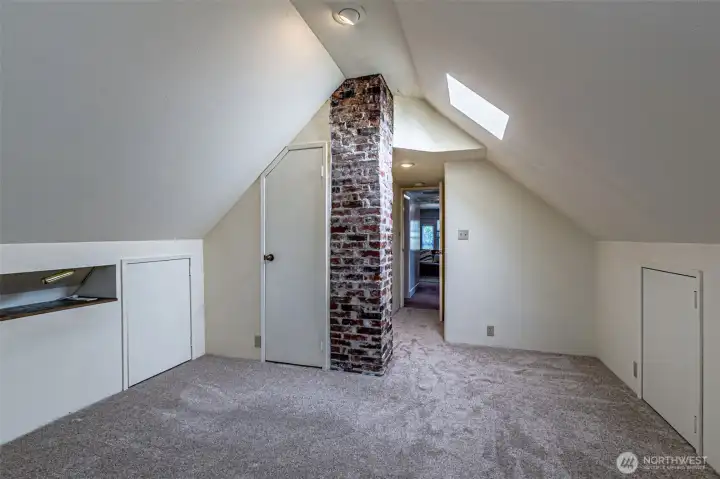 Upstairs bedroom 3
