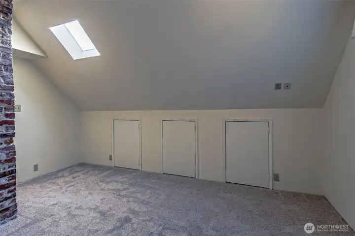 Upstairs bedroom 3