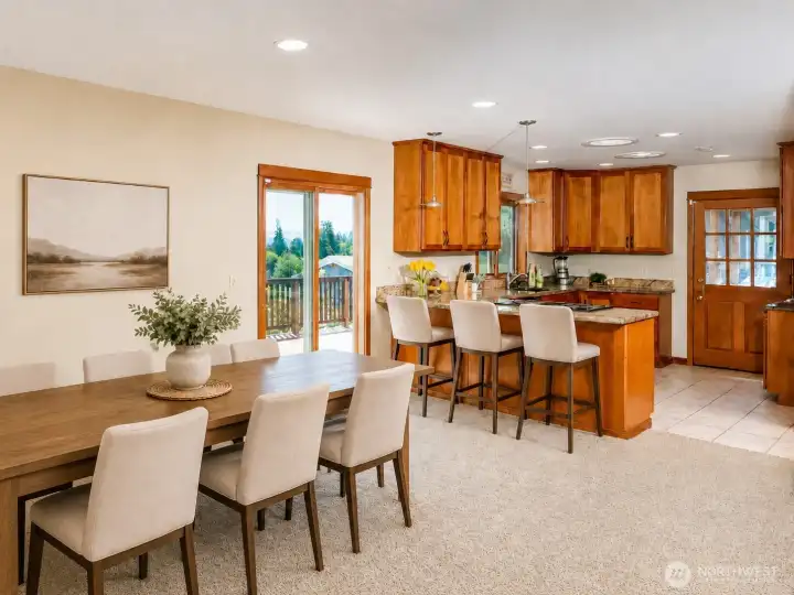 Dining area virtually staged Dining area virtually staged