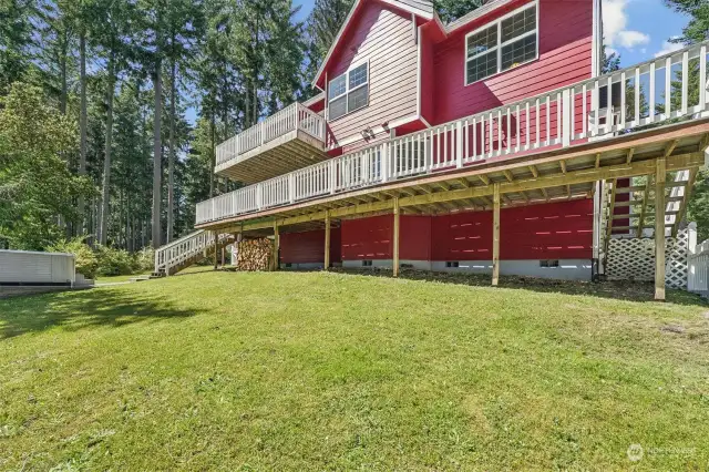 Expansive back deck.