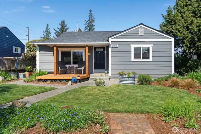 Enchanting 2 bedroom North Tacoma Home