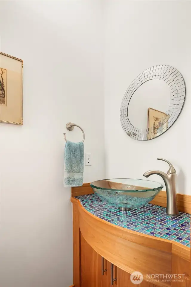 1/2 Bath off Entry