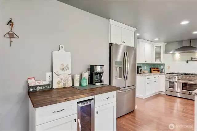 Additional cabinetry for the ideal beverage station.