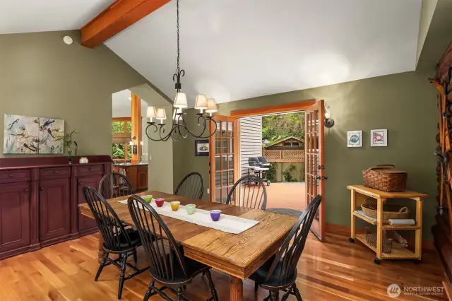 French doors from formal dining room opening to back deck and fully fenced yard.