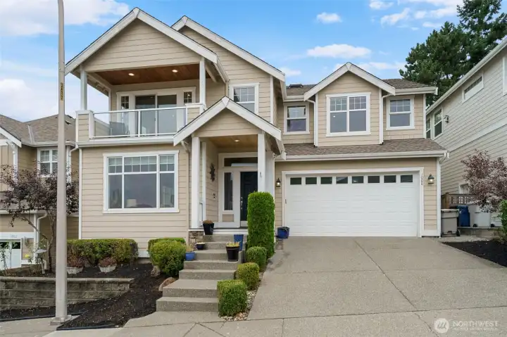 Coveted Clover Creek division of Lower Kennydale - overlooking Lake Washington